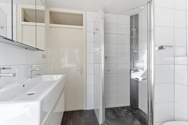 Hoekwoning te koop: Admiraal Helfrichlaan 56, Dieren