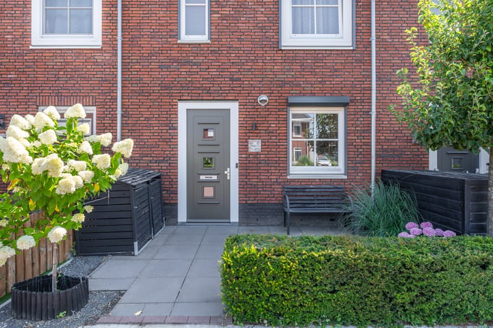 Tussenwoning te koop: Meikersstraat 28, Kerkdriel