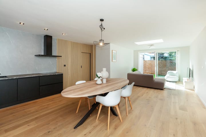 Photo 2 of Rhododendronstraat 48