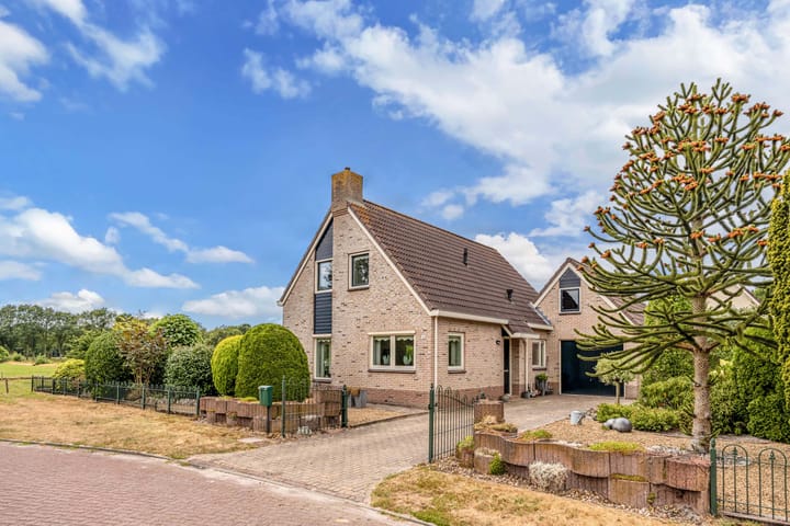 Vrijstaande woning te koop: Johannes Mooijstraat 16, Noordwolde (Fr)