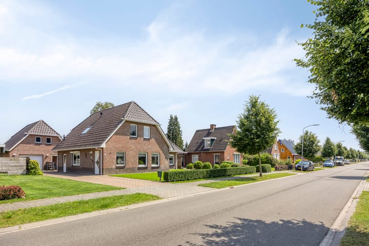 Vrijstaande woning te koop: Kerkenweg 46, Weiteveen