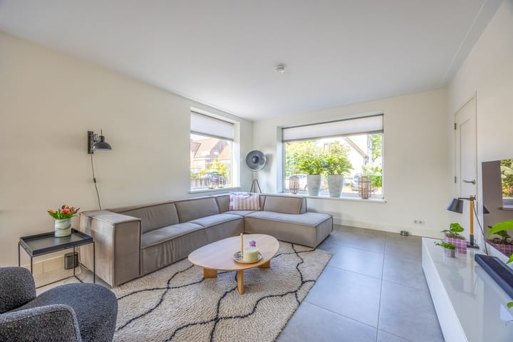 Twee-onder-één-kap te koop: Prinses Irenestraat 3, Loosdrecht