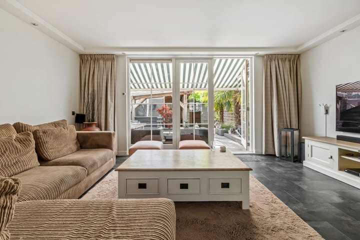 Hoekwoning te koop: Couperusweg 50, Almere