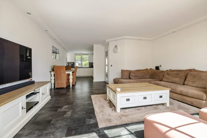 Hoekwoning te koop: Couperusweg 50, Almere