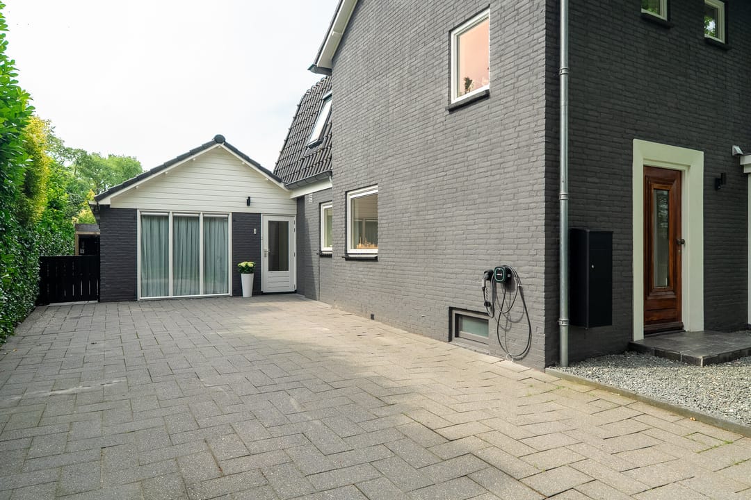 Foto 11 van S.A. Haadsmastraat 4