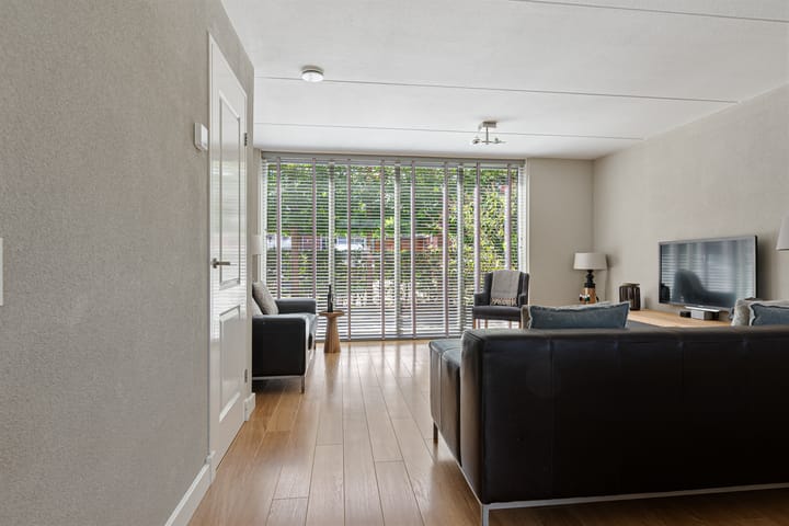 Tussenwoning te koop: Dorsvlegel 30, Warmenhuizen