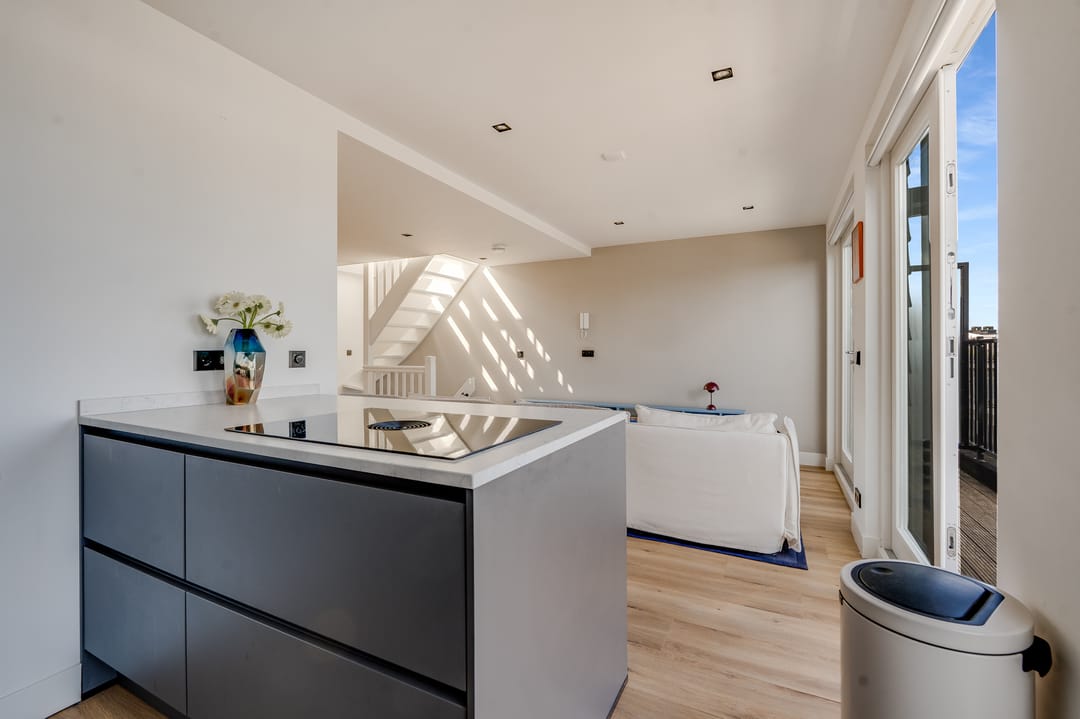 Photo 13 of Lodewijk Boisotstraat 12-4
