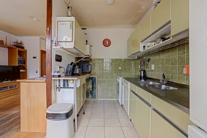 Tussenwoning te koop: Kraaiheide 8, Rotterdam