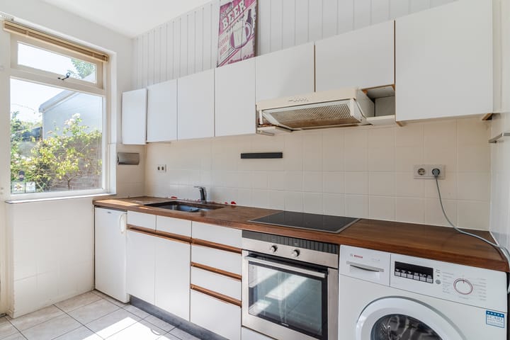 Tussenwoning te koop: Trompstraat 54, Veghel