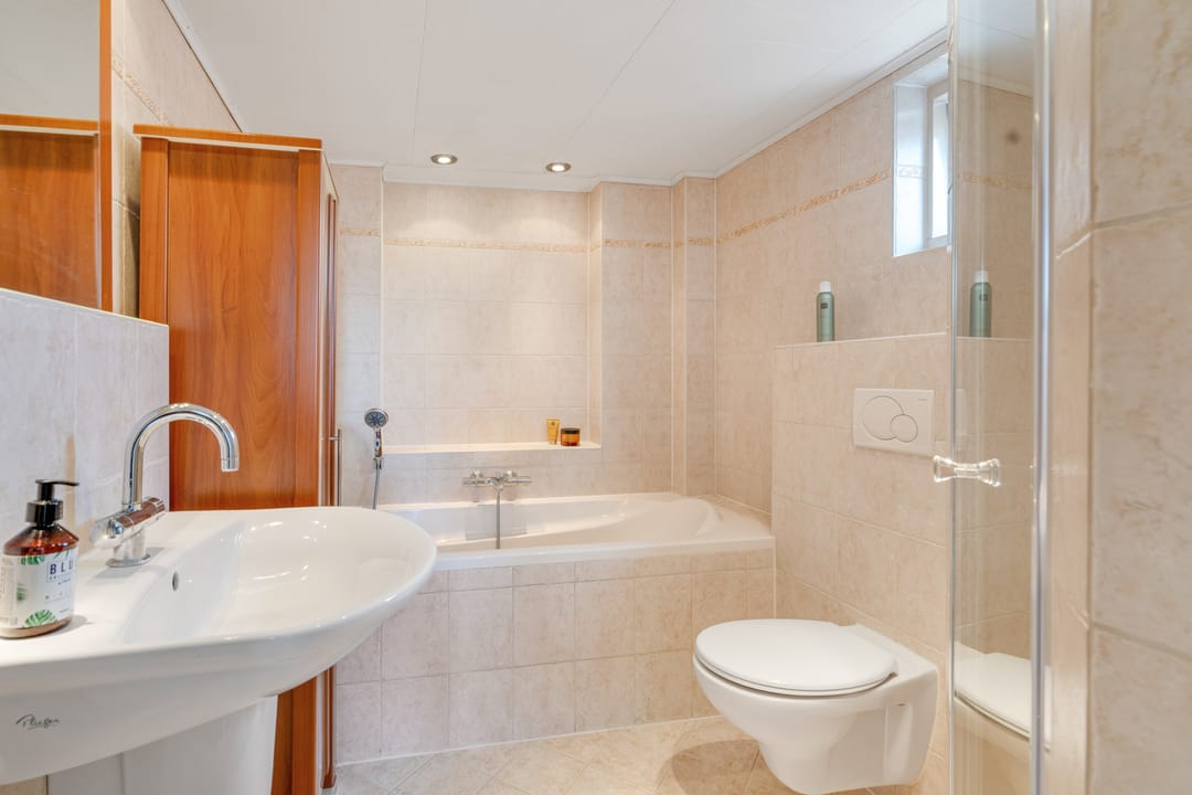 Foto 22 van Van Diemenstraat 66