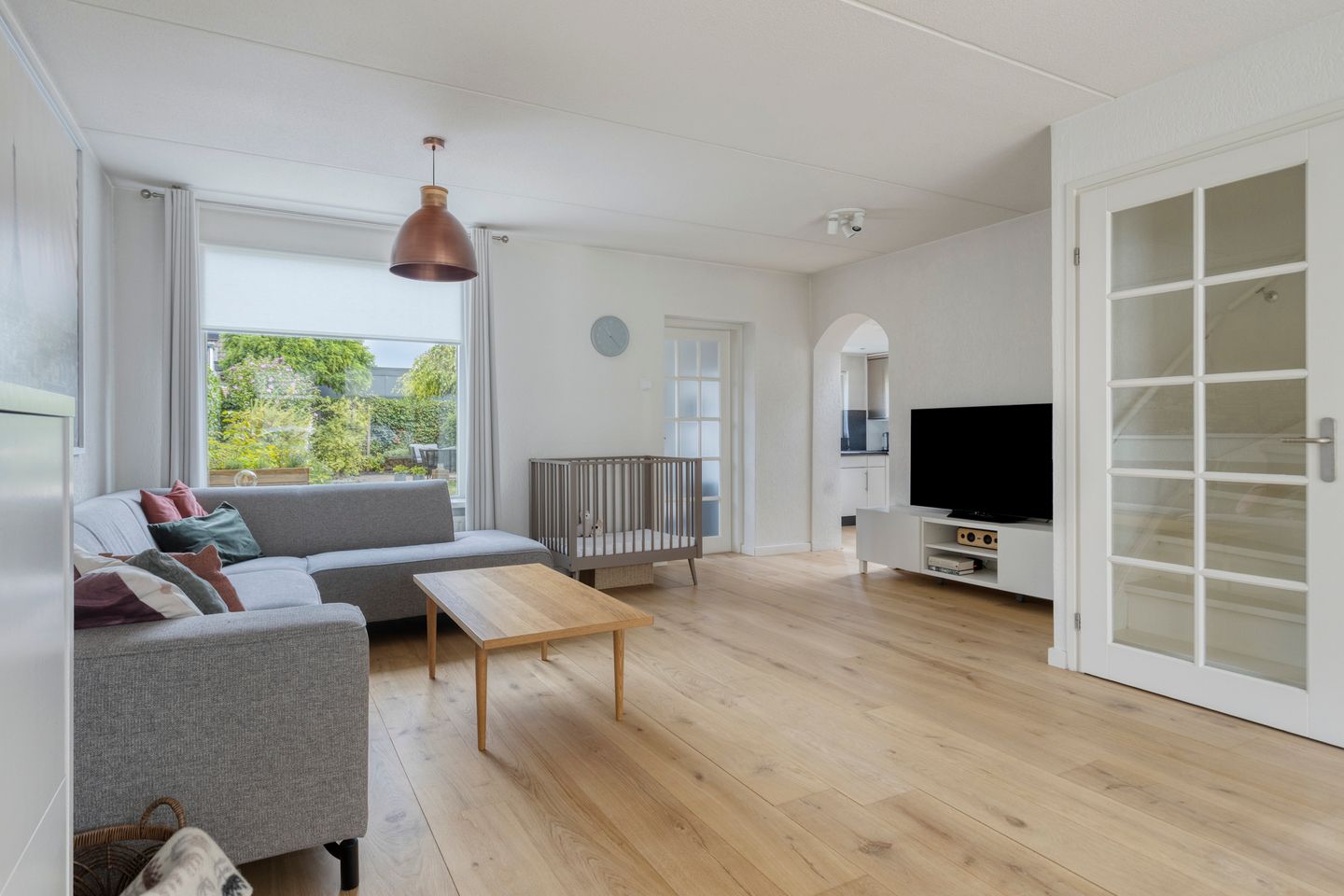 Foto 10 van Roerstraat 23