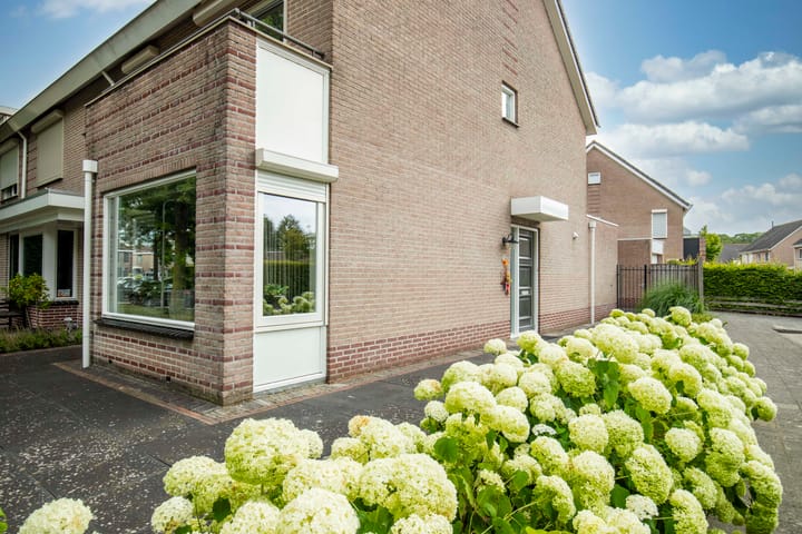 Hoekwoning te koop: Hoofdspoor 41, Genemuiden