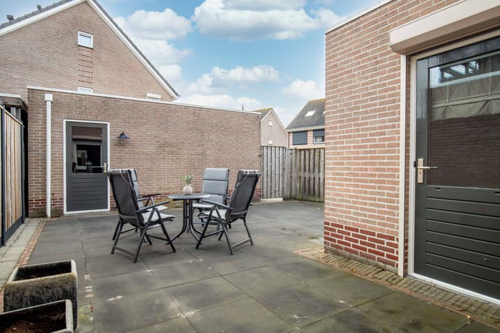 Hoekwoning te koop: Hoofdspoor 41, Genemuiden