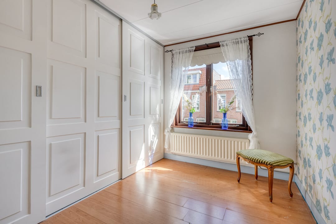 Photo 16 of Riouwstraat 3