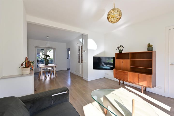 Tussenwoning te koop: Hazenstraat 15, Hilversum