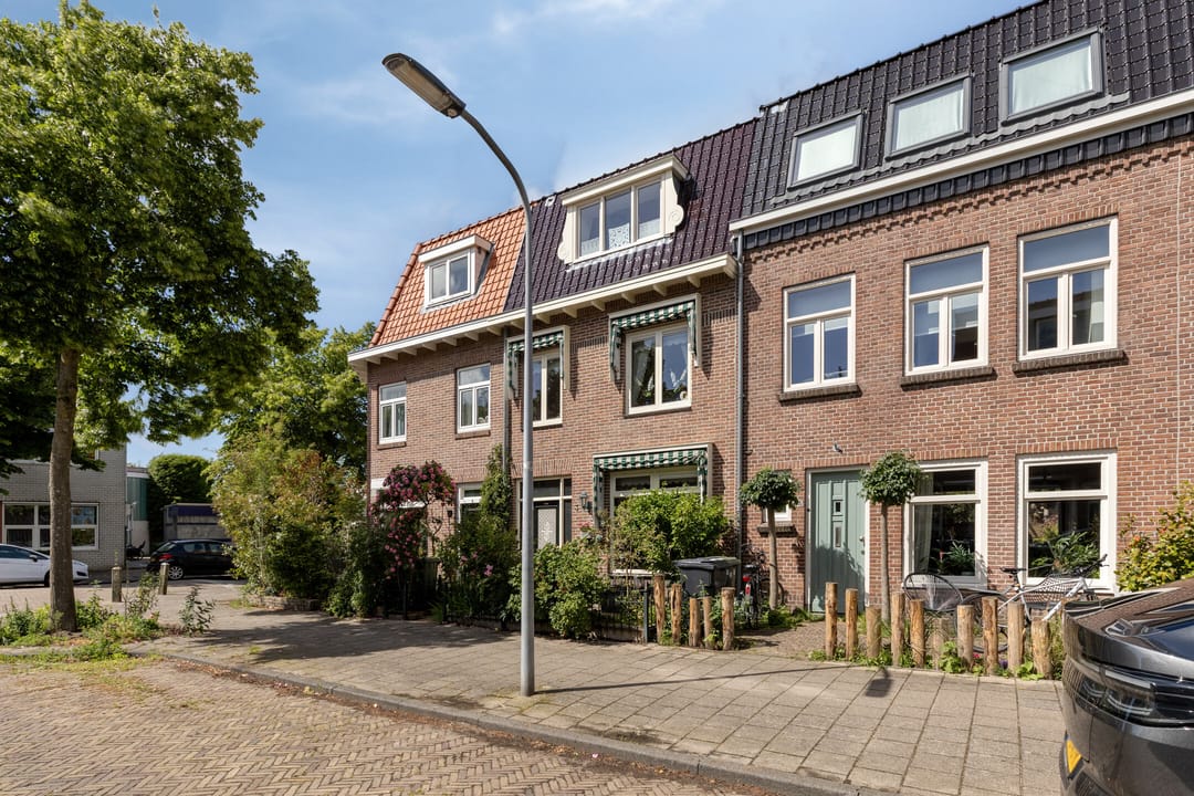 Photo 26 of Riouwstraat 3