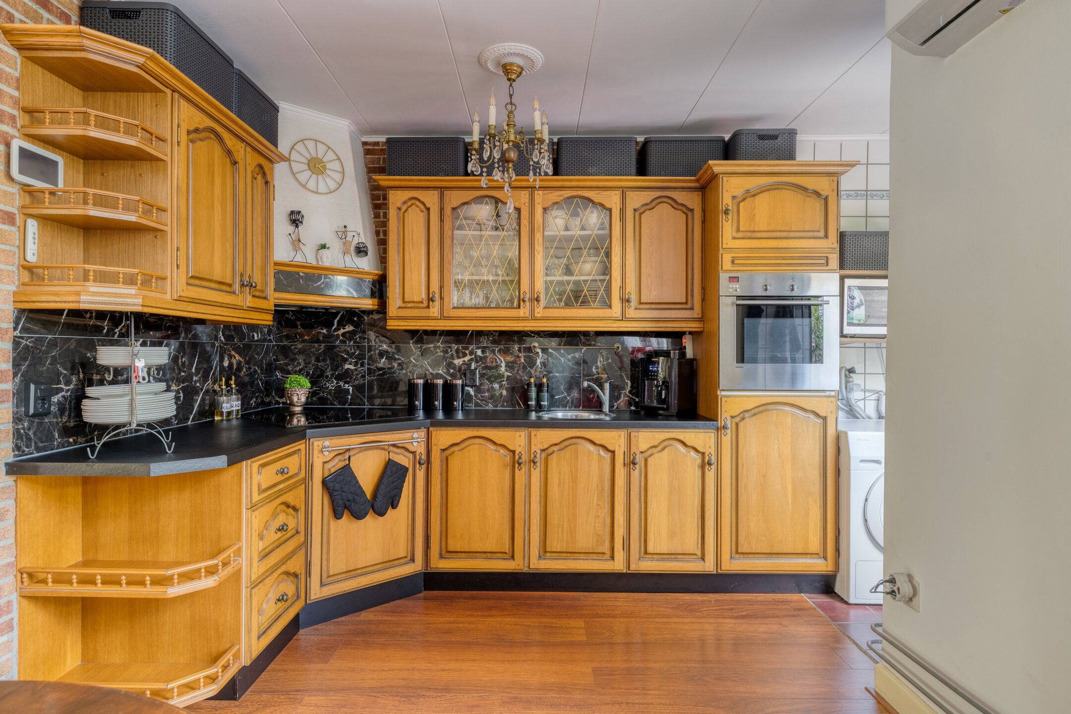 Photo 12 of Riouwstraat 3