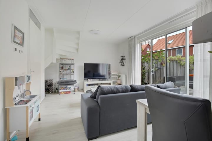 Foto 4 van Tolstraat 6