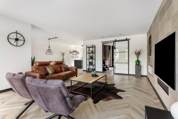 Tussenwoning te koop: Lambikstraat 12, Almere