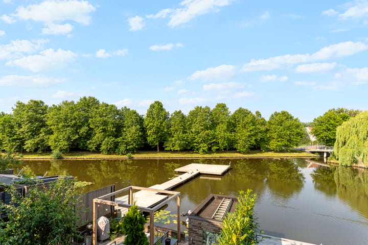 Tussenwoning te koop: Lambikstraat 12, Almere