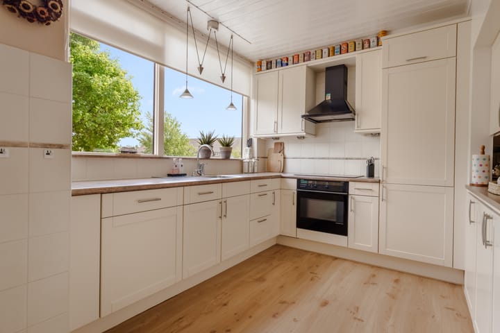 Tussenwoning te koop: Vloedwal 16, Huizen
