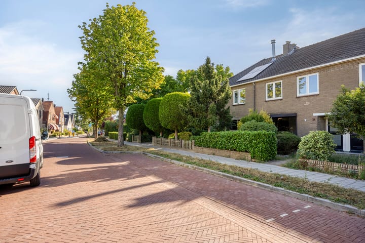 Tussenwoning te koop: Buitensingel 34, Dieren