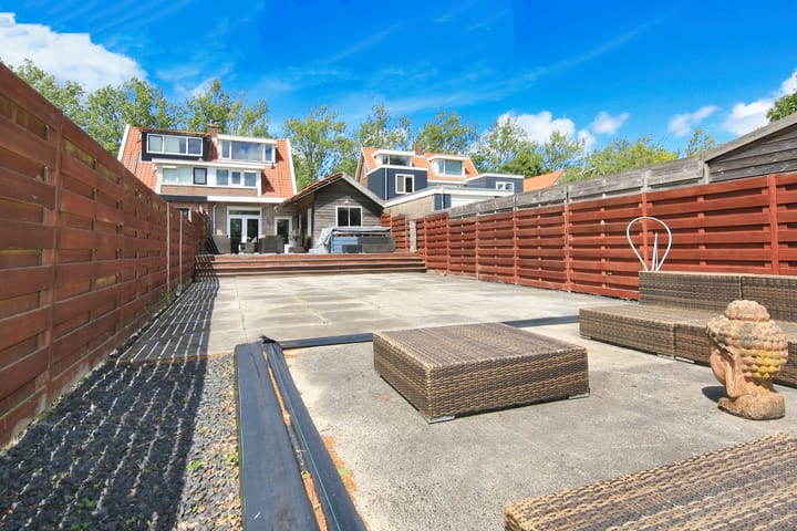 Tussenwoning te koop: Hoofdweg 80A, Lijnden