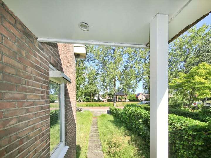 Tussenwoning te koop: Hoofdweg 80A, Lijnden
