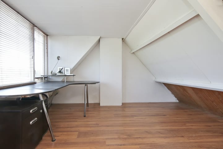 Tussenwoning te koop: Hoofdweg 80A, Lijnden