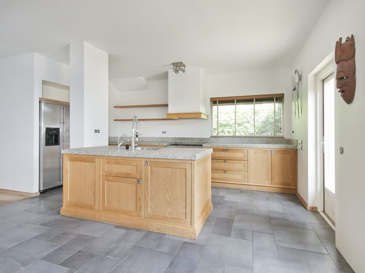 Tussenwoning te koop: Hoofdweg 80A, Lijnden