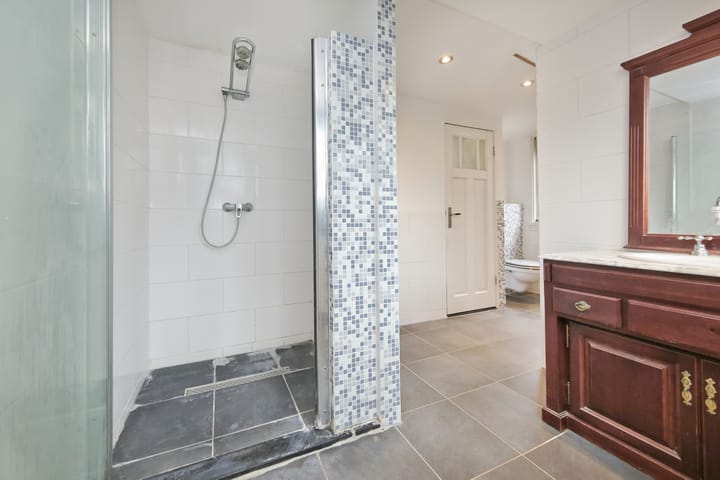 Tussenwoning te koop: Hoofdweg 80A, Lijnden