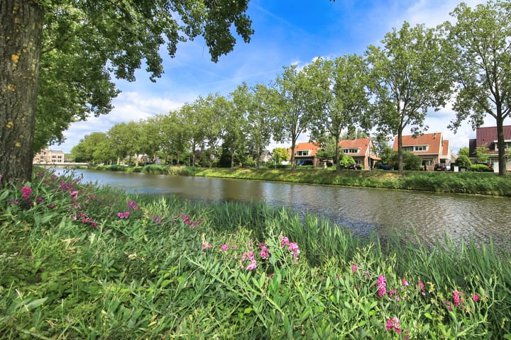 Tussenwoning te koop: Hoofdweg 80A, Lijnden