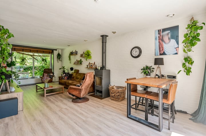 Twee-onder-één-kap te koop: Langezand 140, Lelystad
