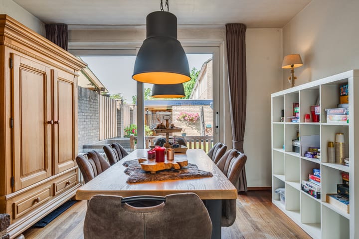 Tussenwoning te koop: Graaf Hendrik van den Bergstraat 23, Venlo