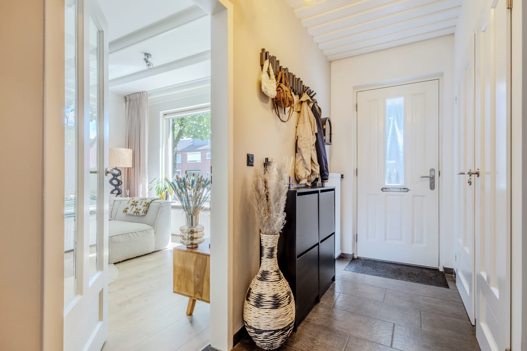 Photo 8 of Emmastraat 80