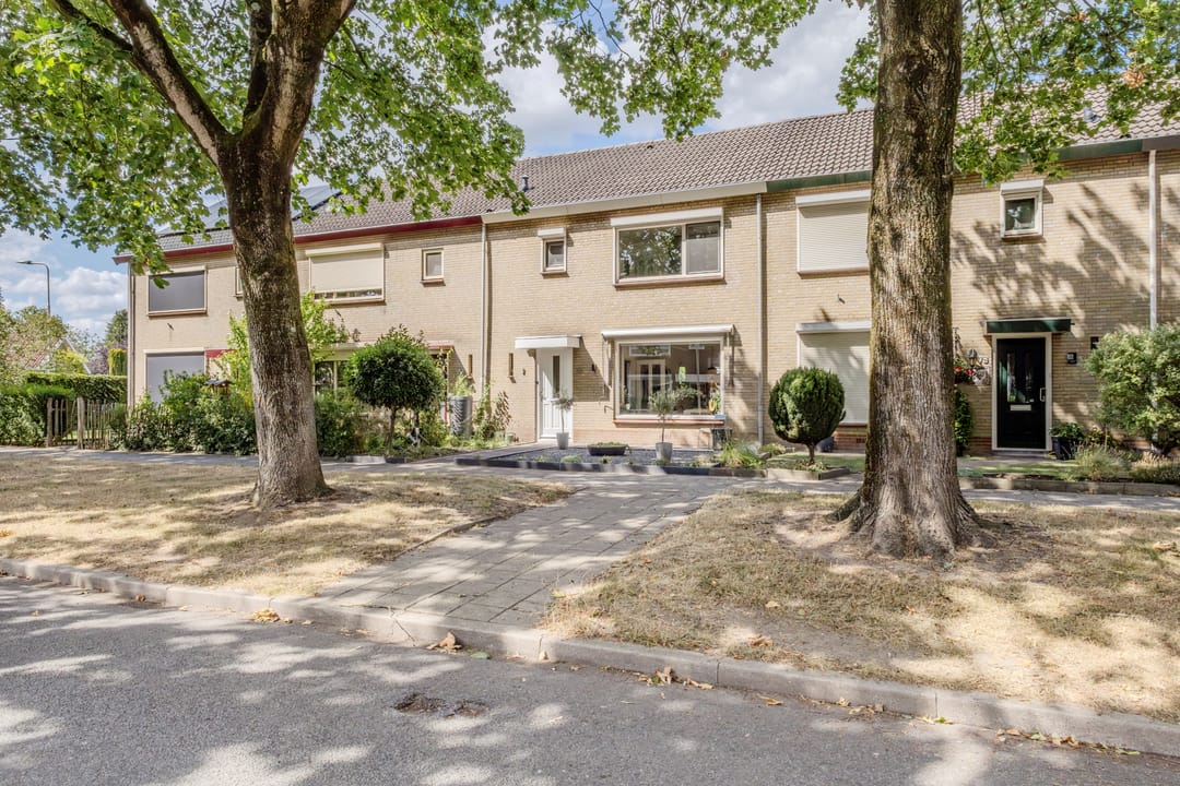 Photo 82 of Emmastraat 80