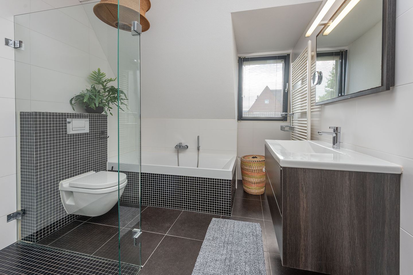 Photo 14 of Koolwitjestraat 60