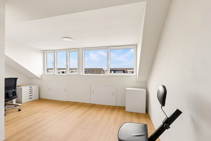 Hoekwoning te koop: Harpstraat 30, Almere