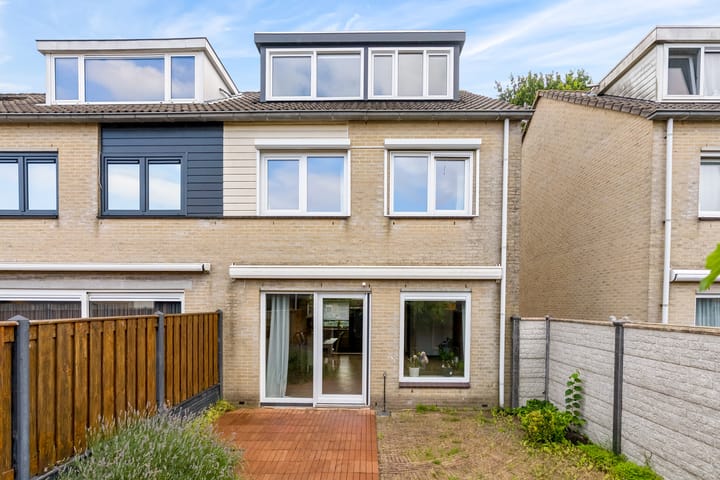 Hoekwoning te koop: Harpstraat 30, Almere
