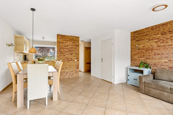 Hoekwoning te koop: Harpstraat 30, Almere