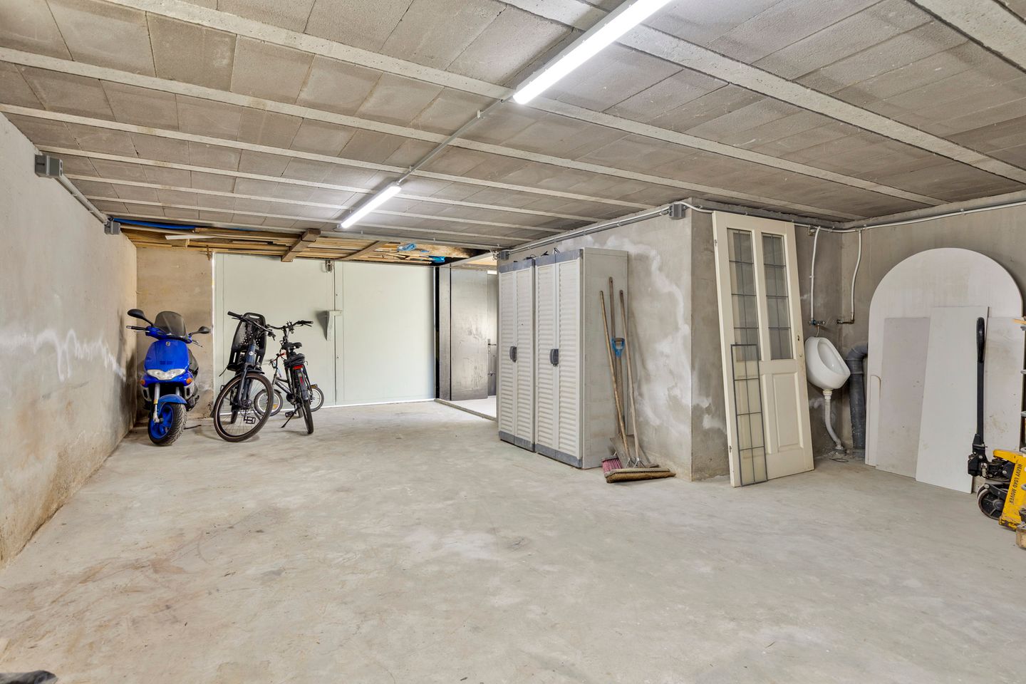 Photo 4 of Henry Fordstraat 14