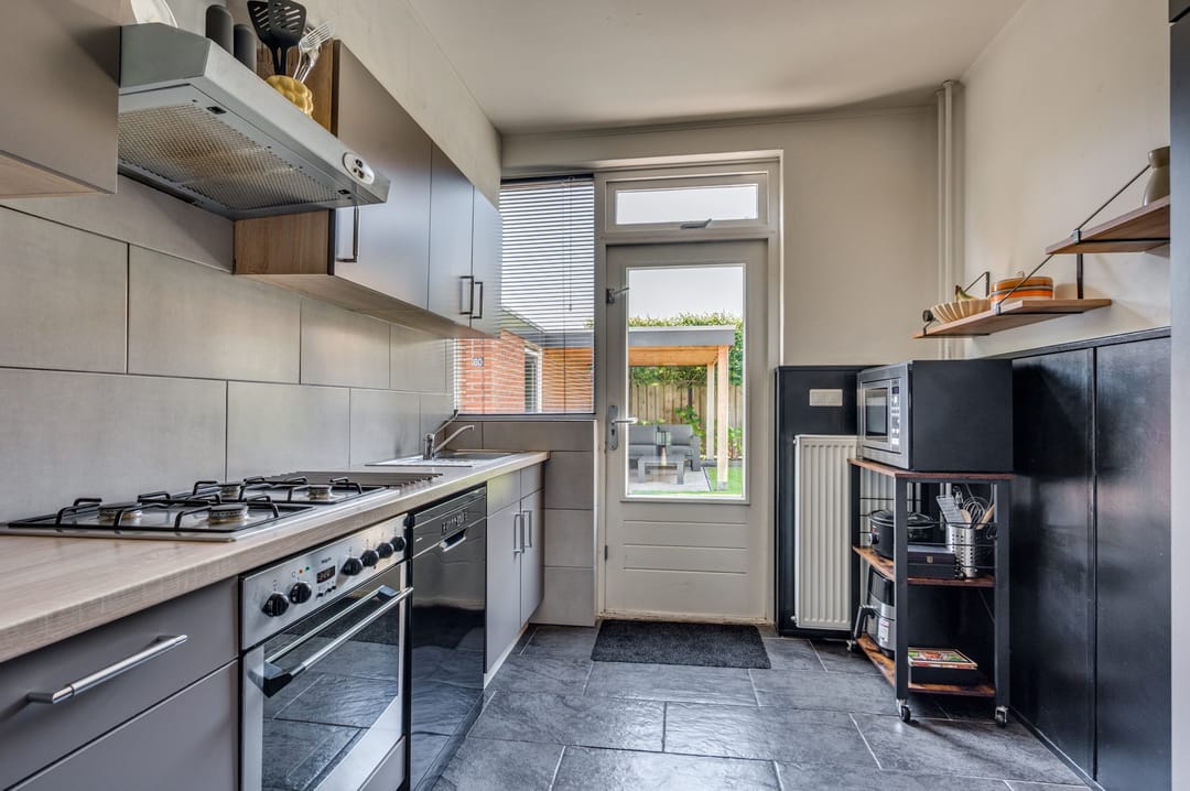 Photo 13 of Burg van Leentstraat 80