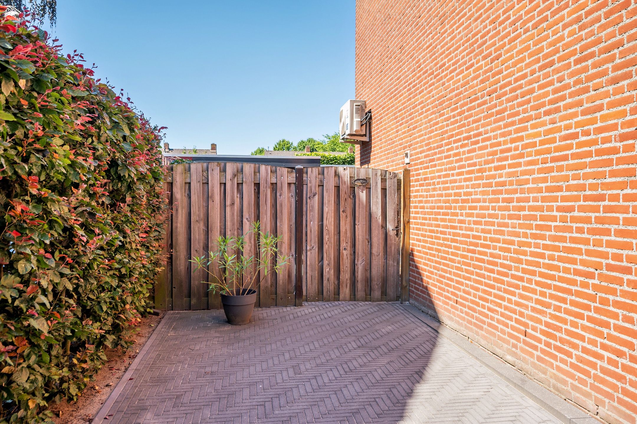 Photo 48 of Burg van Leentstraat 80