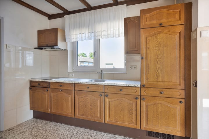 Vrijstaande woning te koop: Burgemeester Visschersstraat 83, Ulestraten