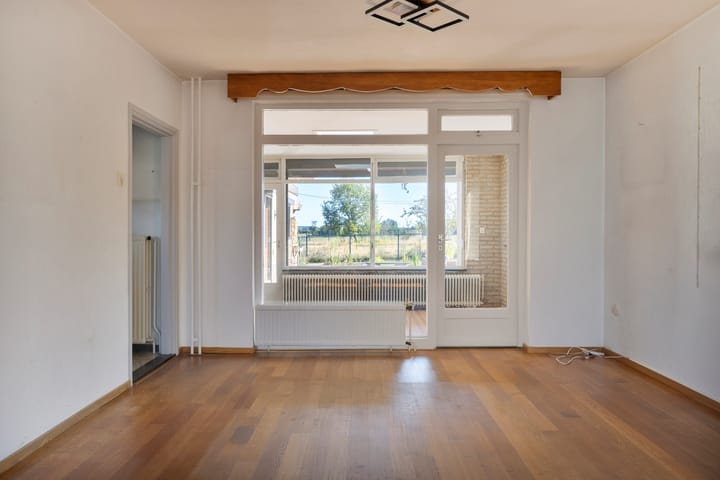 Vrijstaande woning te koop: Burgemeester Visschersstraat 83, Ulestraten