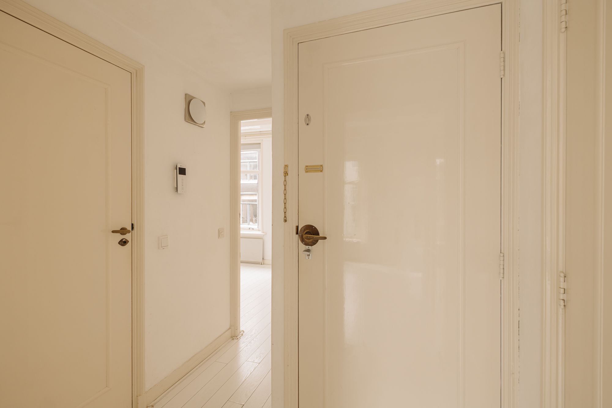 Photo 15 of Lange Leidsedwarsstraat 135-A