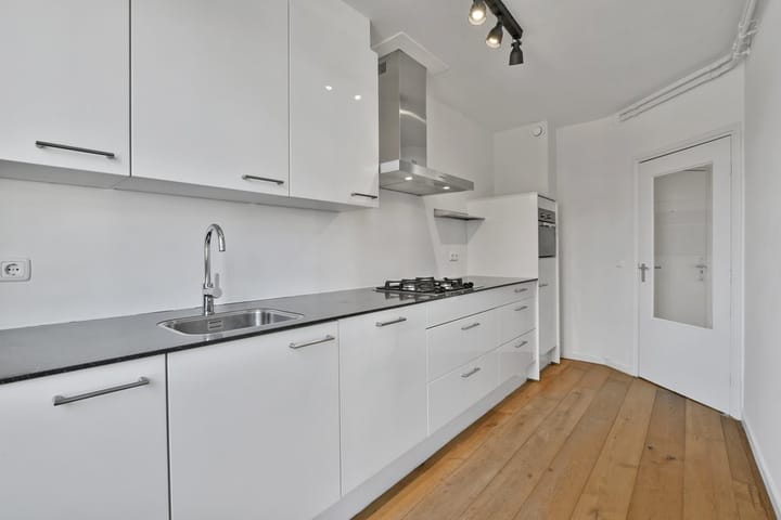 Appartement te koop: Tweede Van der Helststraat 27-2, Amsterdam