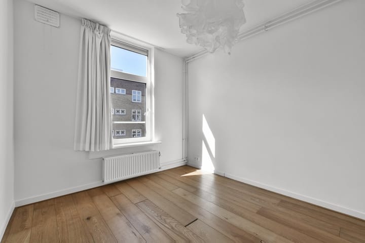 Appartement te koop: Tweede Van der Helststraat 27-2, Amsterdam