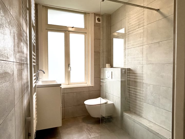 Appartement te koop: Tweede Van der Helststraat 27-2, Amsterdam