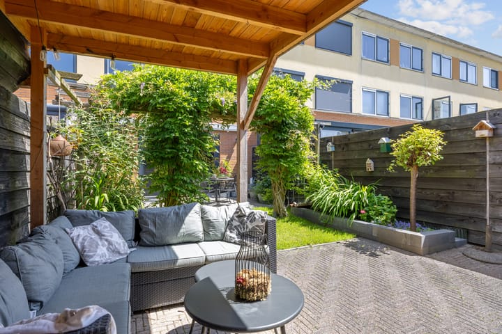Tussenwoning te koop: James Baldwinstraat 30, Groningen